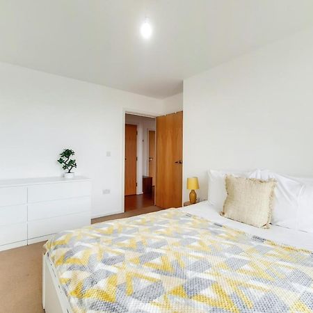 Free Parking - Two Bed Apartment By London Docklands Eksteriør billede