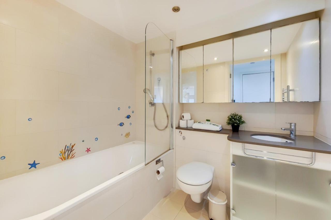 Free Parking - Two Bed Apartment By London Docklands Eksteriør billede
