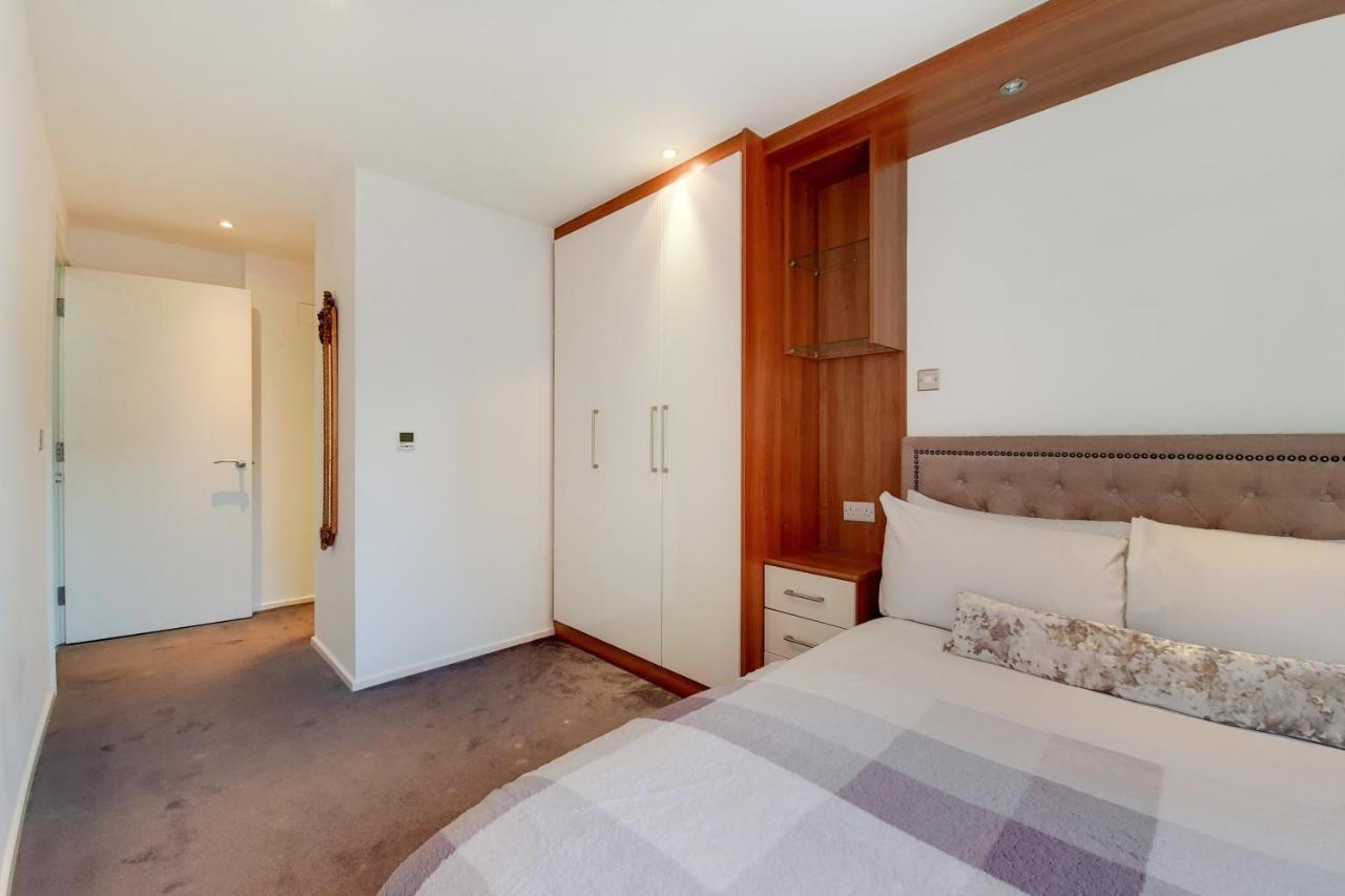 Free Parking - Two Bed Apartment By London Docklands Eksteriør billede