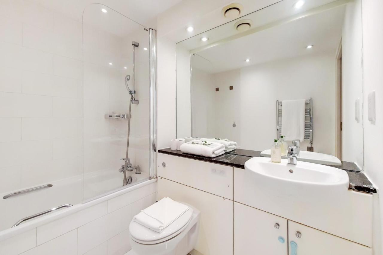 Free Parking - Two Bed Apartment By London Docklands Eksteriør billede