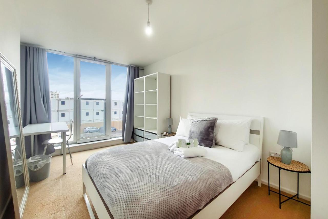 Free Parking - Two Bed Apartment By London Docklands Eksteriør billede