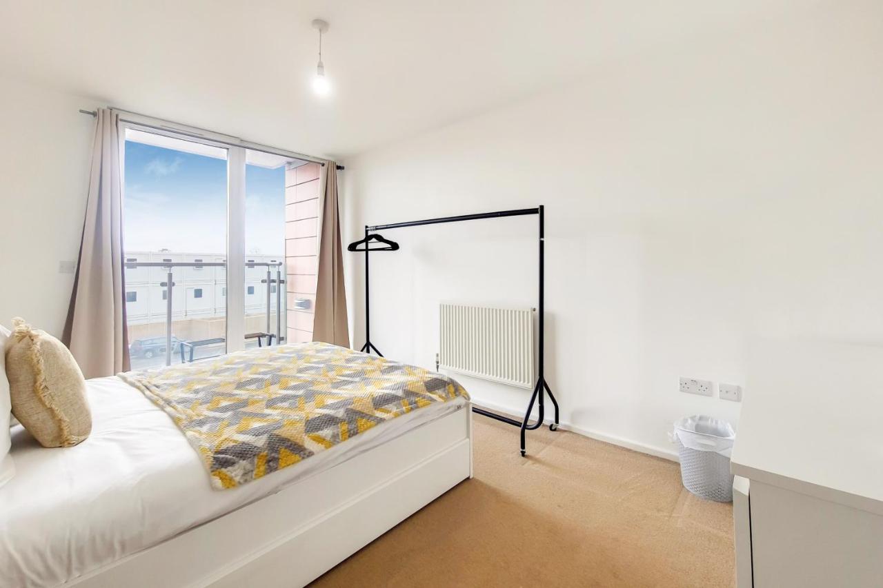 Free Parking - Two Bed Apartment By London Docklands Eksteriør billede